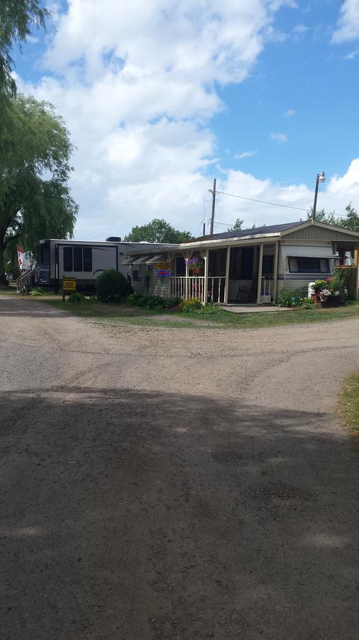 Orchard Queen Motel & Rv Park Middleton Exterior photo
